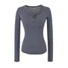 Camiseta a Rayas Blancas y Negras Estilo Retro Americano de Manga Larga para Mujer Otoño Invierno Atuendo de Chica Popular Hombro Ranglán Corte Ajustado Cuello Henley Top Básico