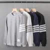 Stock de fábrica Popular Americano Tejido de gofre Holgado Clásico Cuatro Rayas Marca de moda Sudadera Casual Cuello redondo Ropa exterior Manga larga