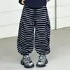 Roupa de Primavera para Meninas 2026 Nova Tendência Estilo Descolado Roupa de Rua Infantil Moletom Roupa de Primavera para Menina Grande Calça de Cintura Alta Listrada