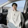 2026 Verano Nuevo Estilo Letra Cuello Redondo Estilo Americano Moderno Bordado Camiseta Manga Corta Juvenil Holgada Moderna Marca Top para Hombres