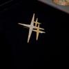 Broche de estrella de personalidad japonesa y coreana de celebridades en línea, lindo broche de moda de moda, hebilla antiexposición para ropa fija, disponible en stock