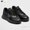 En Stock 2025 Moda Triángulo Micro-Logo Suela Gruesa Aumentador de Altura Zapatos de Papá Punta Redonda Con Cordones Versátiles Zapatillas Casuales