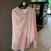 Lenço estampado azul e branco para mulheres, xale de proteção solar de verão, lenço de seda versátil para ambientes com ar condicionado, estilo étnico com decoração de franjas, camada externa