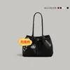 Bolso de Mano Tote Rojo de Cuero Aceitado y Encerado Retro para Mujer 2026 Nuevo Verano Simple Gran Capacidad para Viajes Cotidianos