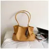 Bolso de Mano de Alta Gama con Textura Tejida Retro para Mujer 2026 Nuevo Estilo Coreano de Principios de Otoño Bolso Tote Bolso de Hombro Simple de Gran Capacidad