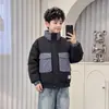 Chaqueta de retazos de bloques de color para niños, estilo nuevo de primavera y otoño, para niños medianos y grandes, holgada, con cuello alto, cortavientos, top acolchado moderno y genial