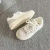 Tênis minimalistas da moda estilo coreano para mulheres, nova coleção primavera 2026, casuais e versáteis para o uso diário