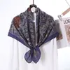 Pañuelo de seda vintage estampado por ambos lados para mujer, nuevo estilo 2026, versátil para primavera, otoño e invierno, adecuado para madres, perfecto para viajes, sesiones de fotos y como chal