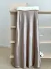 Saia de acetato com toque de luxo leve e alta qualidade, modeladora e com bom caimento, silhueta elegante em A, saia longa acetinada estilo sereia que abraça o corpo