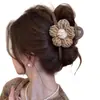 Pinza de garra de felpa floral grande para cabello grueso, pinza de pelo tejida de alta gama para otoño e invierno, nuevo pinza de tiburón 2026 accesorio para el cabello para mujer