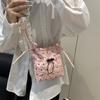 Bolsa de Ombro Transversal Grande Capacidade Casual Moda Versátil Estampada com Laço Nova de Verão 2026