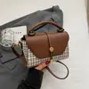 Bolsa Transversal Estilo Europeu e Americano para Mulheres 2026 Nova Bolsa de Mão Vintage Ombro Único Estampada Pequena Quadrada de Luxo Leve Bolsa Feminina Transfronteiriça