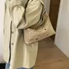 Bolsas Pequeñas Retro Otoño e Invierno para Mujer 2025 Nuevo Versátil para Viajes Diarios Bolso Cruzado de Hombro a la Axila de Moda Bolso Cubo