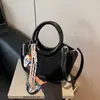 Bolso de mano estilo cesta de verduras de estilo extranjero para mujer, bolso de hombro de moda, bolso cruzado sencillo y versátil, 2025