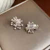 Tarrachas de Orelha Flor Pérola Banhadas a Ouro 18K Real, Luxo Acessível, Brincos de Alta Qualidade, Estilosos e Elegantes, Brincos Exquisitos e Versáteis para Mulheres