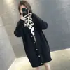 Otoño e Invierno 2026 Estilo Nuevo Suéter Muy Elegante de Cuello en V Chaqueta para Mujer Estilo Coreano de Moda Cardigan de Punto Holgado de Longitud Media