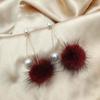 Versión coreana de los nuevos pendientes de aguja de plata S925 color otoño e invierno bola de visón de agua perla pendientes pendientes pendientes precio mayorista
