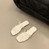 Sandalias planas cuadradas de estilo francés, zapatos de hada para uso en exteriores, nuevas sandalias de playa de verano 2026