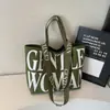 Bolsa de Lona com Letra Grande Capacidade Bolsa Tote de Ombro Único para Viagem 2026 Verão Nova Bolsa Tote Transversal para o Dia a Dia