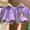 Camiseta de manga larga de algodón puro a rayas y retazos para niñas, nuevo estilo otoño 2026, corte holgado, adecuada para niños medianos y mayores, ropa de otoño, prenda interior para niñas