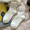 Meias Ultra-Grossas de Inverno para Mulheres, Meias de Cano Médio, Meias Aconchegantes Espessadas em Malha Fio, Meias Retro de Cor Sólida para Outono e Inverno, Casa, Maternidade para Mulheres