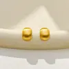 Pendientes de Tachuela Electroplateados Cepillados de Moda y Versátiles para el Viaje Diario Sensación de Alta Gama Lujo Ligero Estilo de Nicho Pendientes Elegantes Diseño Curvo