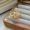Anel Aberto Vintage com Pedra Zircônia Rosa Nicho Luxo Leve High-End Anel Empilhável Totalmente Cravejado de Diamante para Mulheres