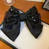 Presilha de Cabelo com Laço Estilo Francês, Pinça de Tubarão Versátil Elegante da Moda, Acessório de Cabelo de Design de Celebridade da Internet de Nicho para Mulheres