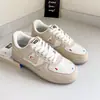 Sapatos casuais brancos novos da primavera de 2022 sapatos femininos casuais versáteis para estudantes faculdade nicho tênis moda