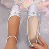 Sapatos Rasos Femininos com Laço 2026 Novo Estilo Coreano Elegante Moda Slip-On Mocassins Baixos para Uso Externo