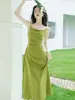 Conjunto de Vestido de Tirantes Delgado Estilo Francés Hecho a Medida para Verano con Cárdigan de Punto, Ceñidor de Cintura, Adelgazante y Adecuado para el Trabajo, Conjunto de Dos Piezas