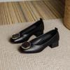 Zapatos de cuero con hebilla ámbar metalizada, cómodos, de suela blanda, de trabajo, de tacón medio, punta cuadrada, bajos, combinables, de una sola capa y tacón grueso para mujer.
