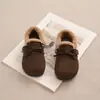 Zapatos para niña 2026 nuevo estilo de invierno zapatos peludos para niña zapatos de algodón para niña zapatos de invierno para bebé zapatos Birkenstock con doble forro de algodón polar