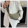 Bolso bandolera de lona de nailon para mujer, nuevo, popular, informal, japonés, ligero, estilo celebridad de Internet, bolso bandolera tipo dumplings, a juego.