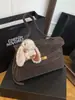 Bolso Tote Versátil Retro Nuevo y Elegante de Nicho para Mujer, Bolso de Hombro y Bolso Cruzado de Alto Valor para el Trabajo