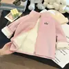 Jaqueta infantil de inverno em fleece polar, modelo 2025, para meninos e meninas. Estilosa, com gola alta e forro de fleece.