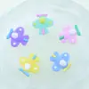 Accesorios de Pegamento Suave de PVC Avión Pequeño Accesorios Coloridos para Bricolaje Decoración de Funda de Teléfono Zuecos Pegatinas para Tazas de Agua Juguetes para Niños