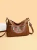 Bolsa Feminina Modelo Novo 2026 para Comércio Exterior, Bolsa Mãe de Couro Macio, Bolsa de Ombro Transversal para o Braço, Bolsa de Mão Simples e Elegante para Mulheres de Meia-Idade