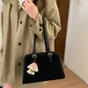 Bolsa Pequena Texturizada Minimalista Tendência Outono 2025 Nova Moda Feminina Design de Nicho Bolsa de Ombro Único Transversal