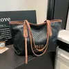 Bolso de hombro nuevo, retro y minimalista, moderno y casual, con gran capacidad, perfecto para la primavera de 2026, un bolso tote para mujer para el trabajo