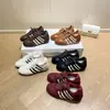 Zapatillas de entrenamiento retro alemanas de cuero genuino en stock, con aumento de altura de 6 cm para mujer, novedad otoño 2026, deportivas casual versátiles, zapatos Forrest Gump