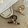 Pasador de Perlas Elegante de Gama Alta de Tamaño Mediano Accesorios para el Cabello para Volumen de Cabello Pequeño Pasador Adorno para la Cabeza Pasador de Tiburón Pasador en la Parte Posterior de la Cabeza