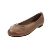 Sapatilhas femininas de pele de carneiro 2026 novo modelo sapatilhas de balé com laço raso couro genuíno para o trabalho retrô sapatos baixos envelhecidos