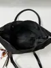 Shuai Mijia 2026 Colección Otoñal Nueva: Bolso Casual de Gran Capacidad para Debajo del Brazo, Bolso de Hombro Retro y Moderno, Elegante Bolso Almohada