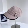 Chapéu Equestre de Borda Listrada em Cor Contrastante Chapéu de Bico de Chenille Feminino Outono e Inverno Chapéu de Boina Literário Chapéu de Jovem Chapéu de Tecido da Moda