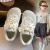 Zapatos Deportivos para Niñas 2026 Primavera y Otoño Nuevo Estilo Malla Cinta de Perla Lazo Zapatos de Correr para Niños Zapatos Casuales