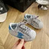 Sapatos Infantis 2026 Novo Outono Tênis Casuais com Biqueira de Concha para Meninas Roxo Estilo Coreano Tênis de Lona com Estampa de Estrela para Meninos