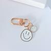 Chaveiro Smiley Colorido Transfronteiriço Pequeno Pingente Nova Bolsa Pingente Acessórios Chaveiro de Metal Presente de Ano Novo
