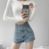 Shorts de mezclilla de tiro alto para mujeres petite, nuevo modelo verano 2025, de color claro, corte A, adelgazantes, elegantes hot pants para chicas dulces y picantes