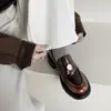 Sapatos Pequenos de Couro Slip-On Versáteis Aumentadores de Altura com Solado Grosso Estilo Britânico Retrô para Mulheres 2025 Novos Loafers com Salto Plataforma Preto